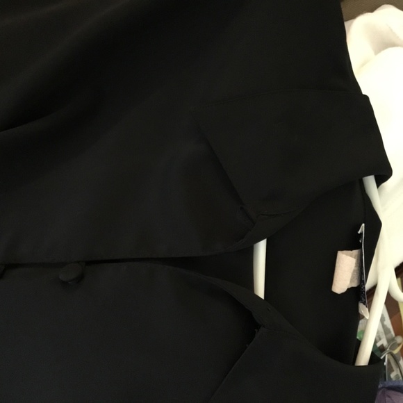 Pretty black blouse - Picture 3 of 4